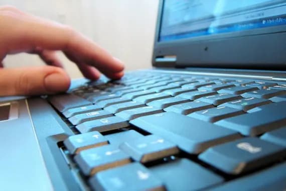 Брянского студента наказали условным сроком за экстремизм в интернете