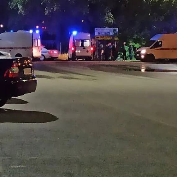 Брянский водитель внедорожника пытался уйти от погони ДПС, но врезался в столб