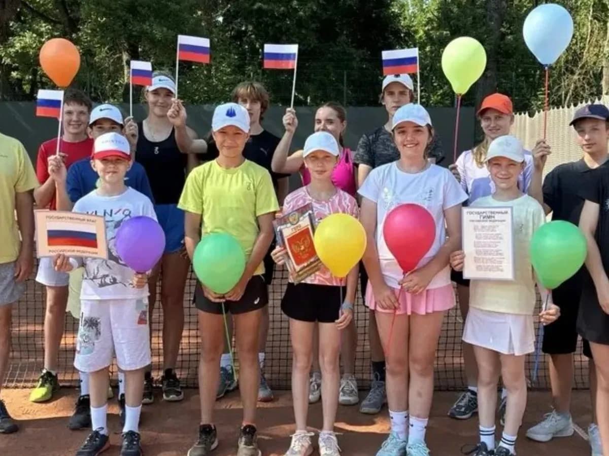 В Брянске ко Дню России провели «Спортивный марафон дружбы» по теннису