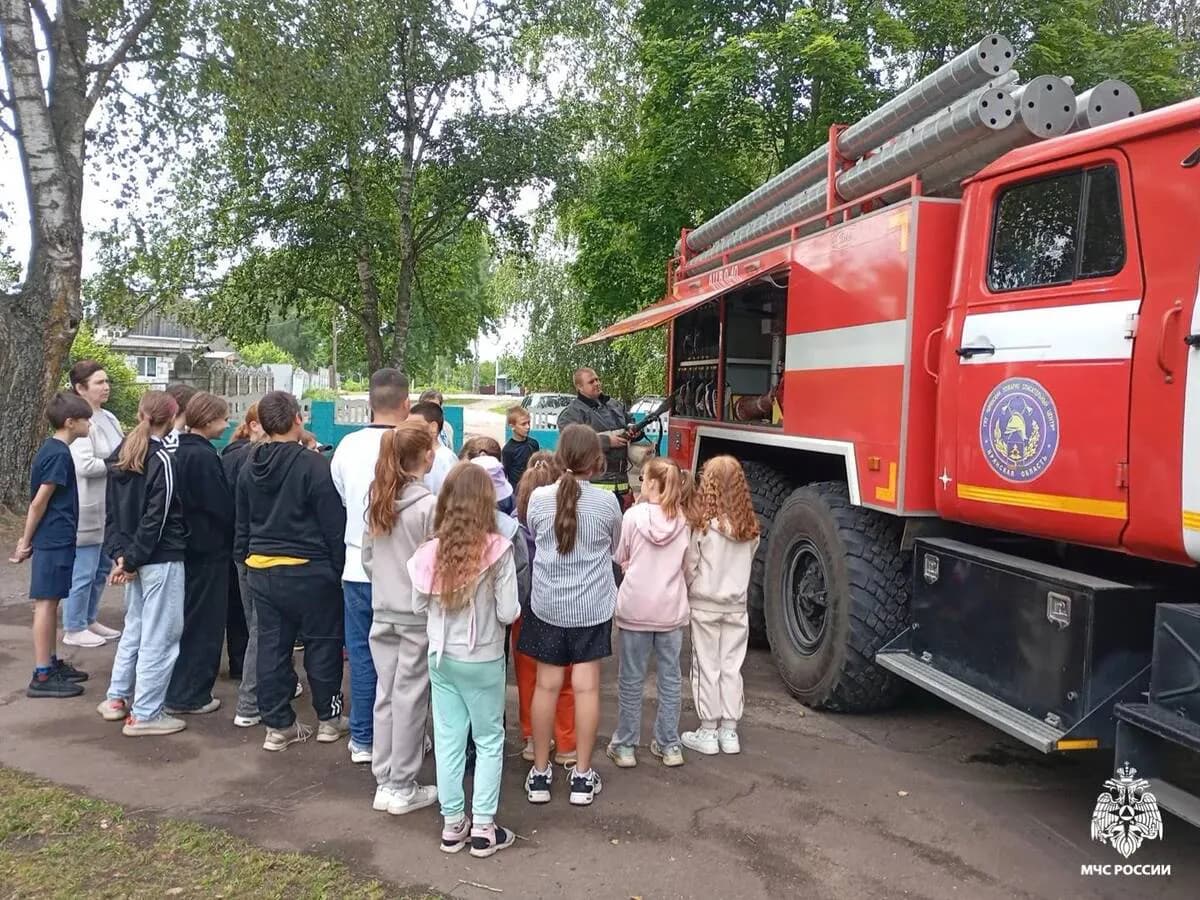 Юные жители Гордеевского района примерили на себя роль пожарных