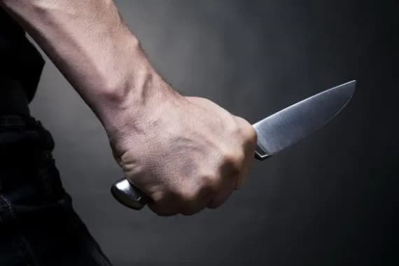 В Брянске 36-летний мужчина зарезал упрекнувшего его собутыльника