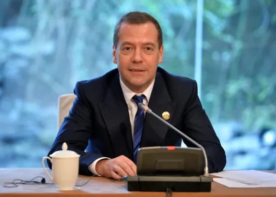 Дмитрий Медведев поздравил Брянщину с 75-летием освобождения от фашистских захватчиков