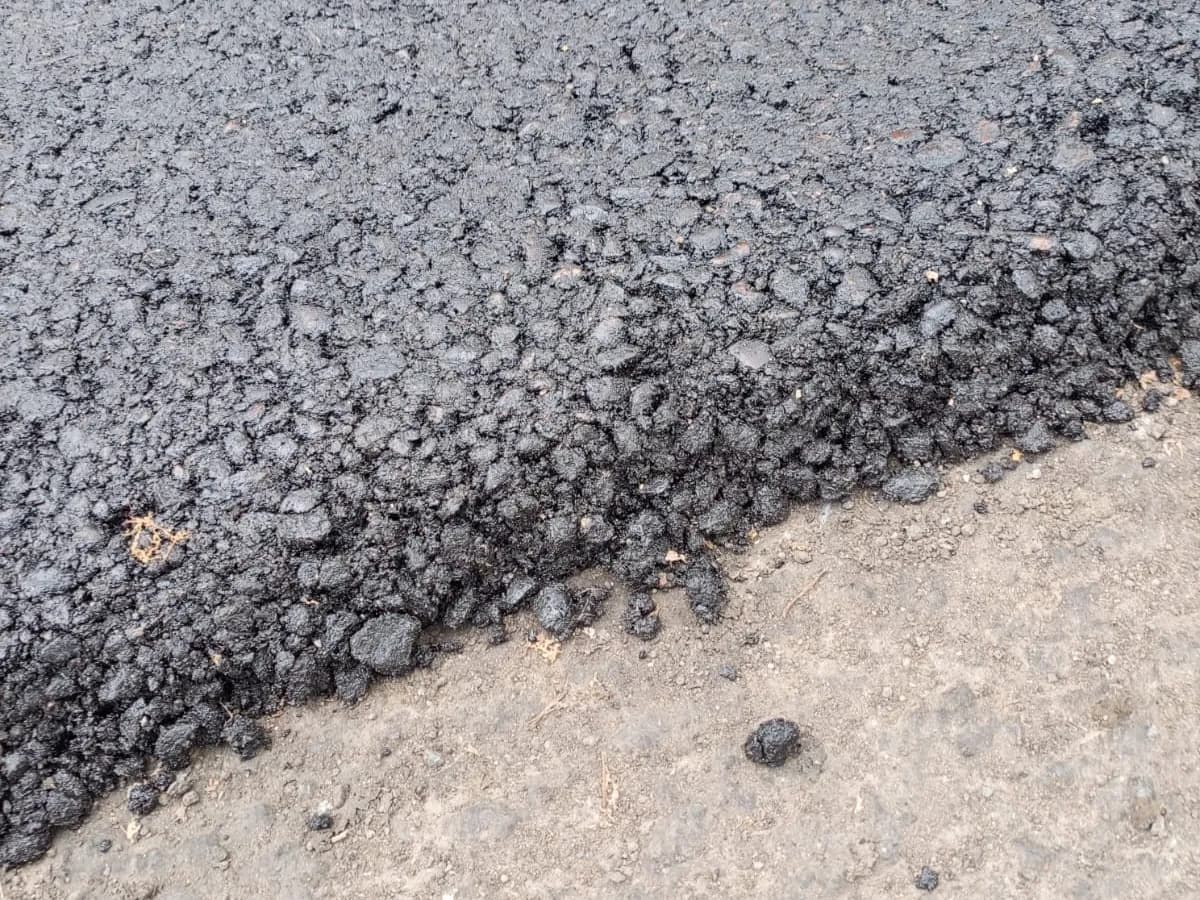 В поселке Комаричи начался капитальный ремонт на улице Ленина