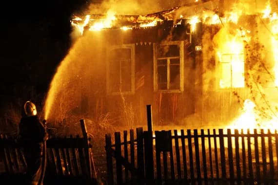 Под Брянском в пожаре погибли люди