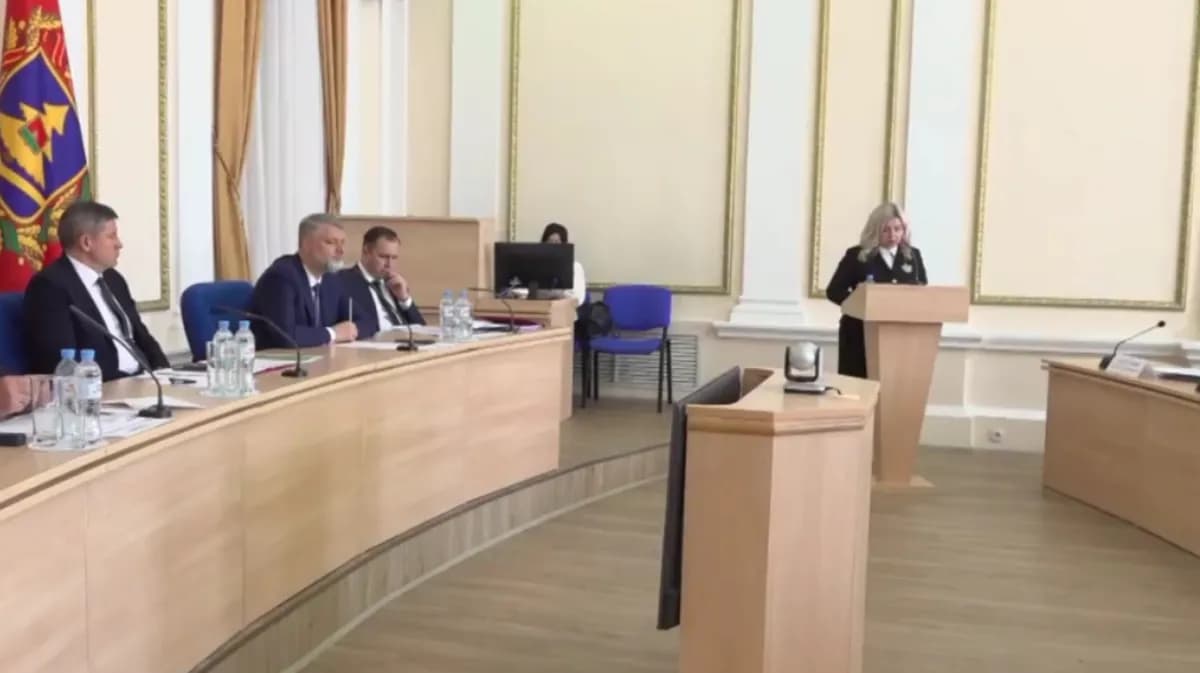 В Брянской области усилят поддержку семей и профилактику социального сиротства