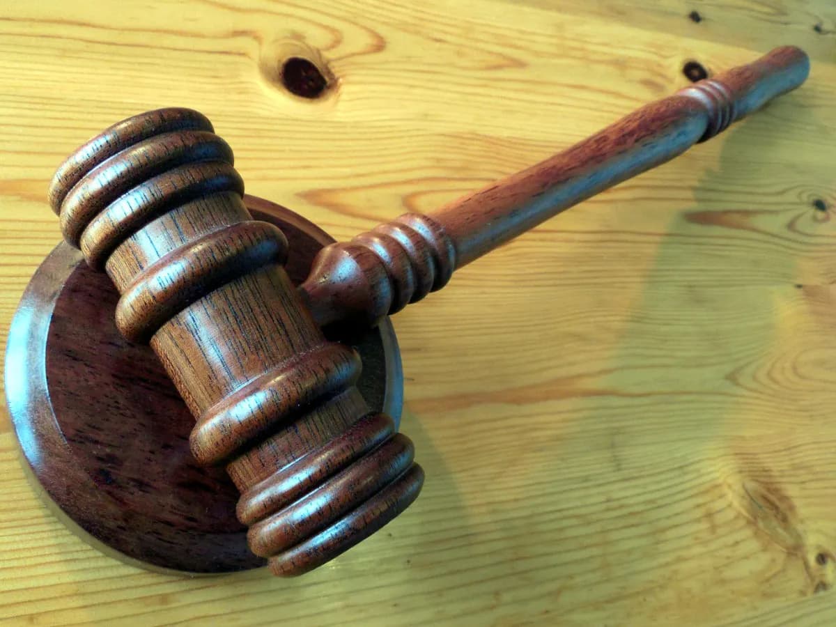 Администрация Дятьковского района подала иск к хрустальному заводу