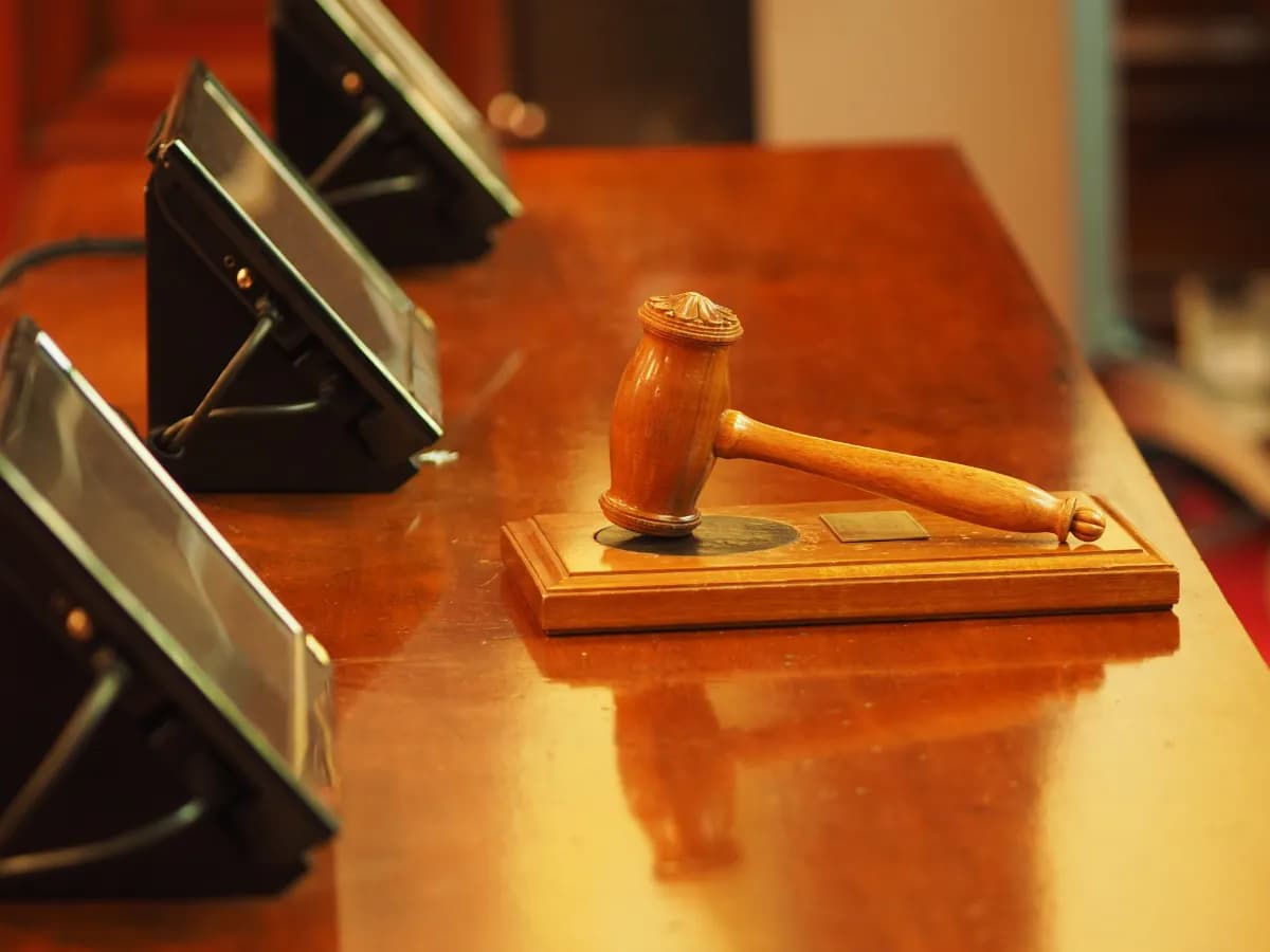 В Клинцах суд взыскал с осуждённого расходы на лечение потерпевшего