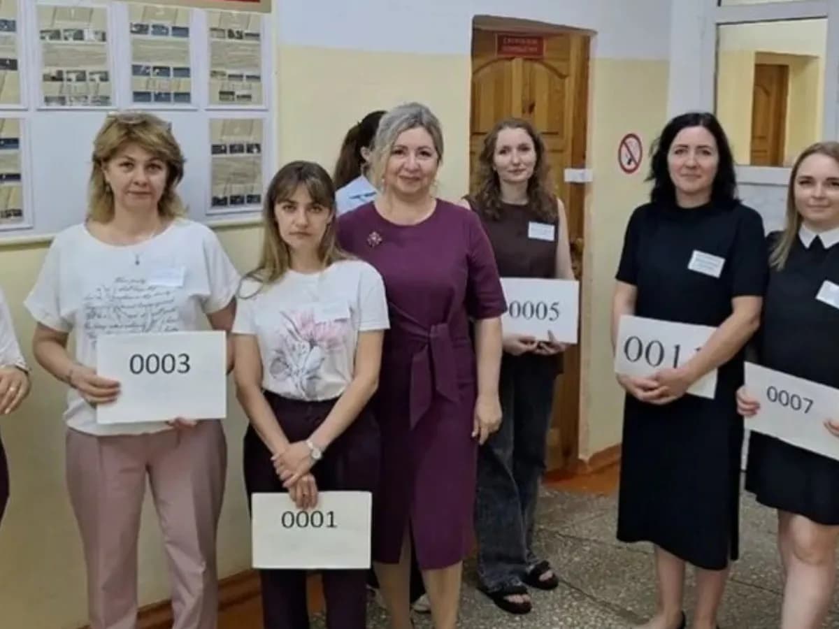 Более 1,7 тысячи выпускников Брянской области сдали ЕГЭ по биологии, географии и языкам