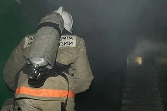 Из горящей квартиры в Брянске спасли 3 детей и пенсионерку