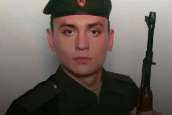 Осуждённый за гибель брянского призывника офицер, сбежал в Сирию