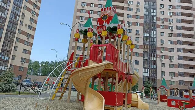Прокуратура через суд добивается возврат аванса в 52 млн рублей за строительство детсада на Бурова в Брянске