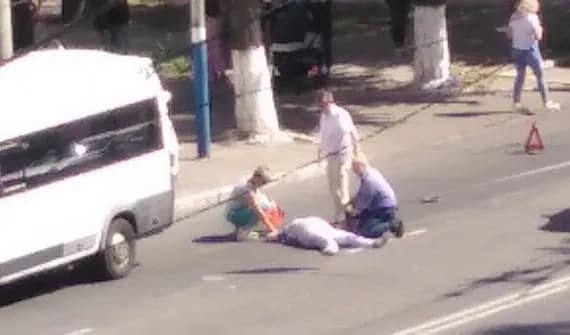 В Брянске маршрутчик сбил пенсионерку-нарушительницу
