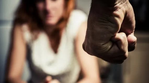 Пьяный уголовник расправился со случайной знакомой в Брянске