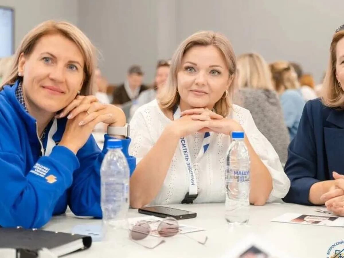 Две школьницы из Брянской области вышли в финал конкурса «Моя страна — моя Россия»