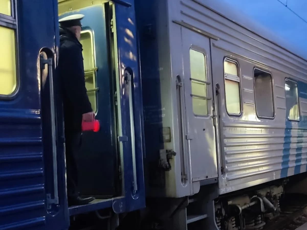 В Брянской области переименовали железнодорожную остановку Карлова