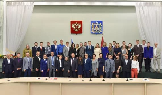 Брянские чиновники готовят себе смену