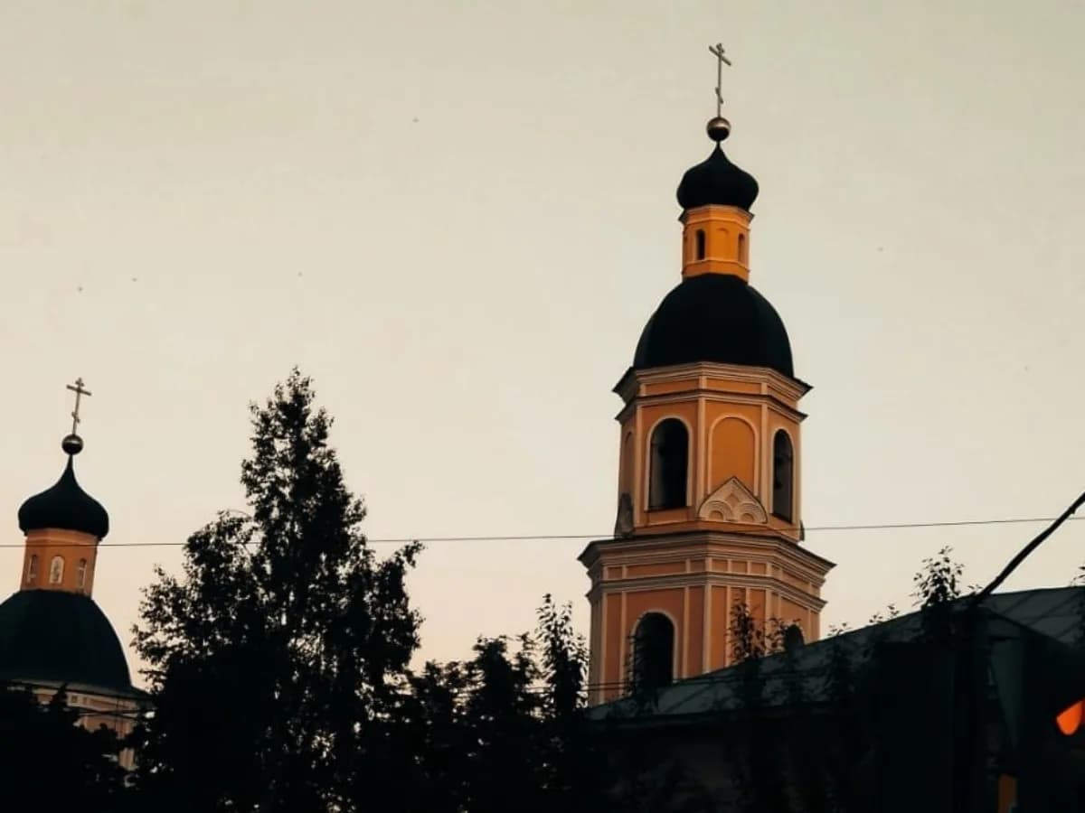 В Брянской области после реставрации открыли колокольню Успенского монастыря